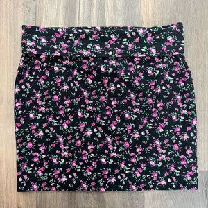 Y2K Ambiance Black Floral Mini Skirt Folded Waist Size Small